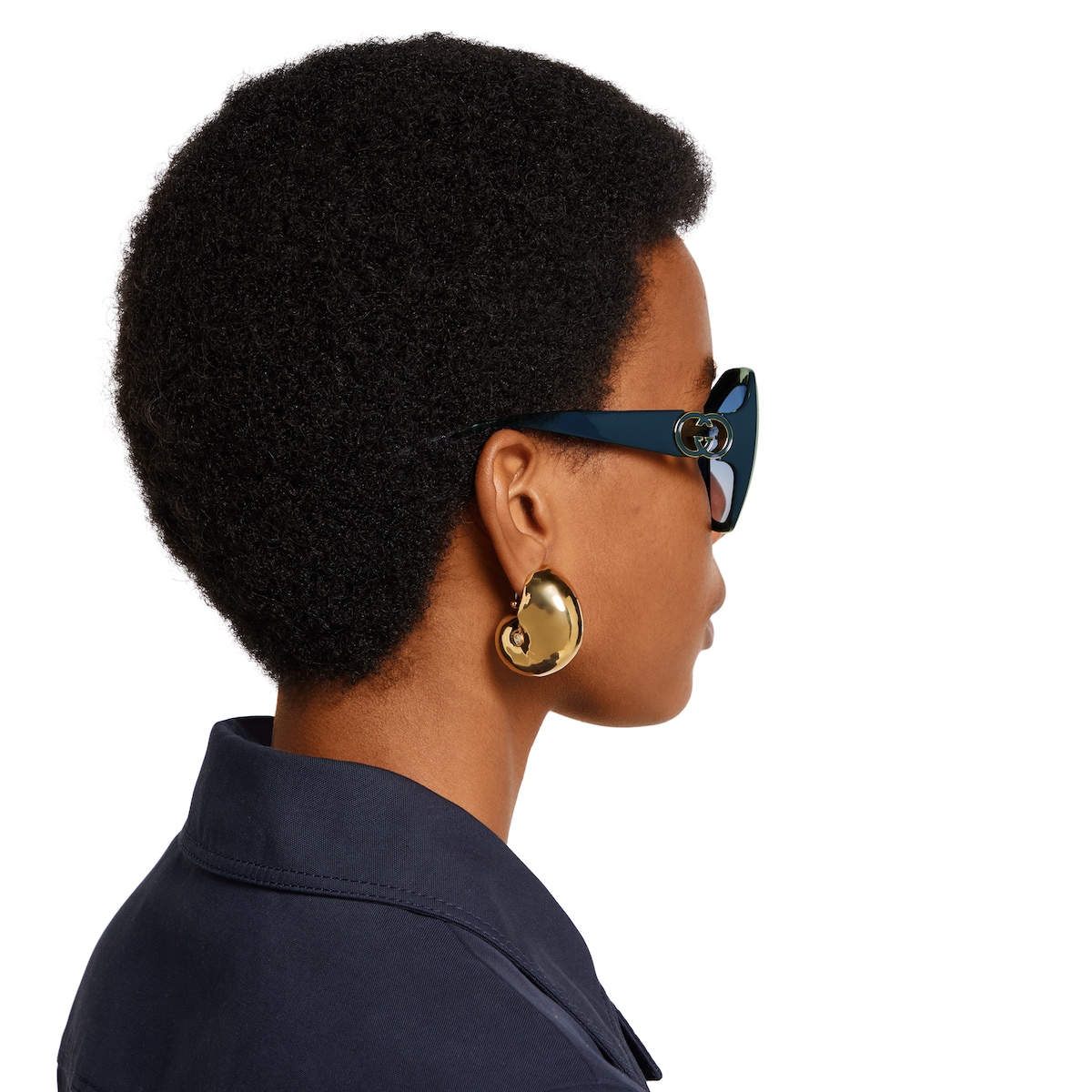Shell-shaped earrings
