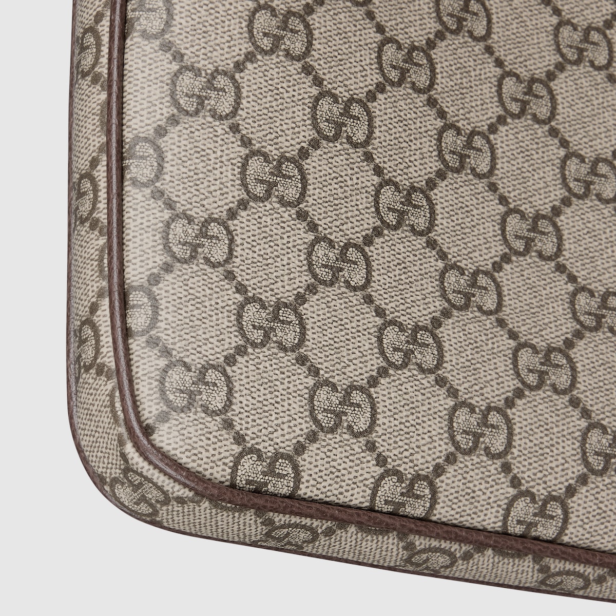 オフィディア〕iPad ケース ・ベージュ＆ブラウン GG