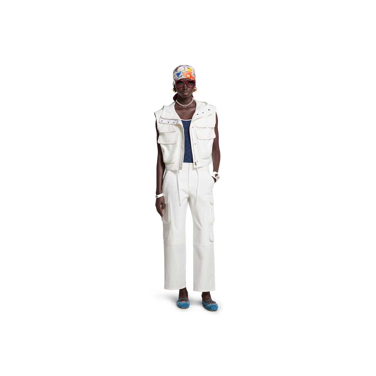 Light cotton canvas gilet with embroidery