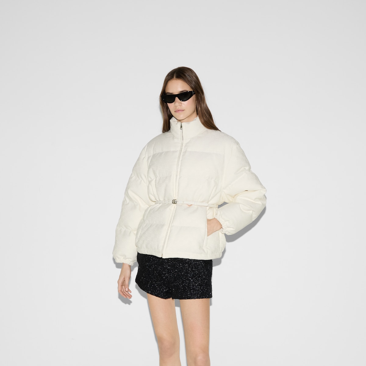 【GUCCI】リバーシブルの撥水ナイロンボンバー ホワイト GUCCI】リバーシブルの撥水ナイロンボンバー ホワイト - メルカリ