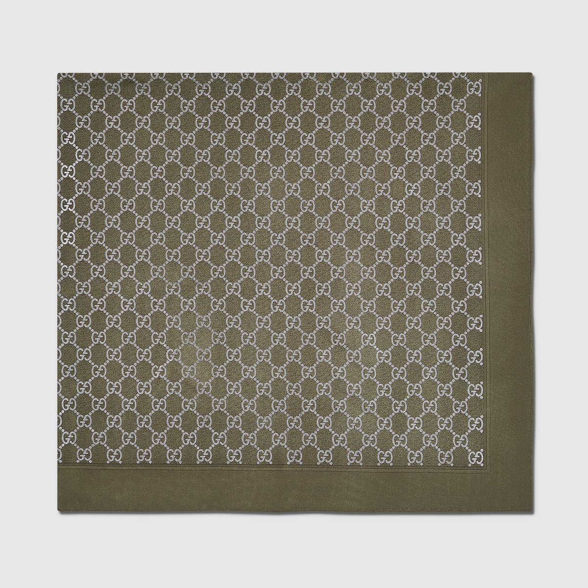スカーフ GUCCI SCARF (8122513G001 3067) Printed silk carré in dark green | GUCCI® US