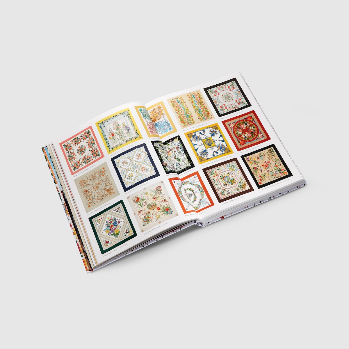 Gucciのアート本『The Art of Silk』　未開封 843693_J2500_8486_005_100_0000