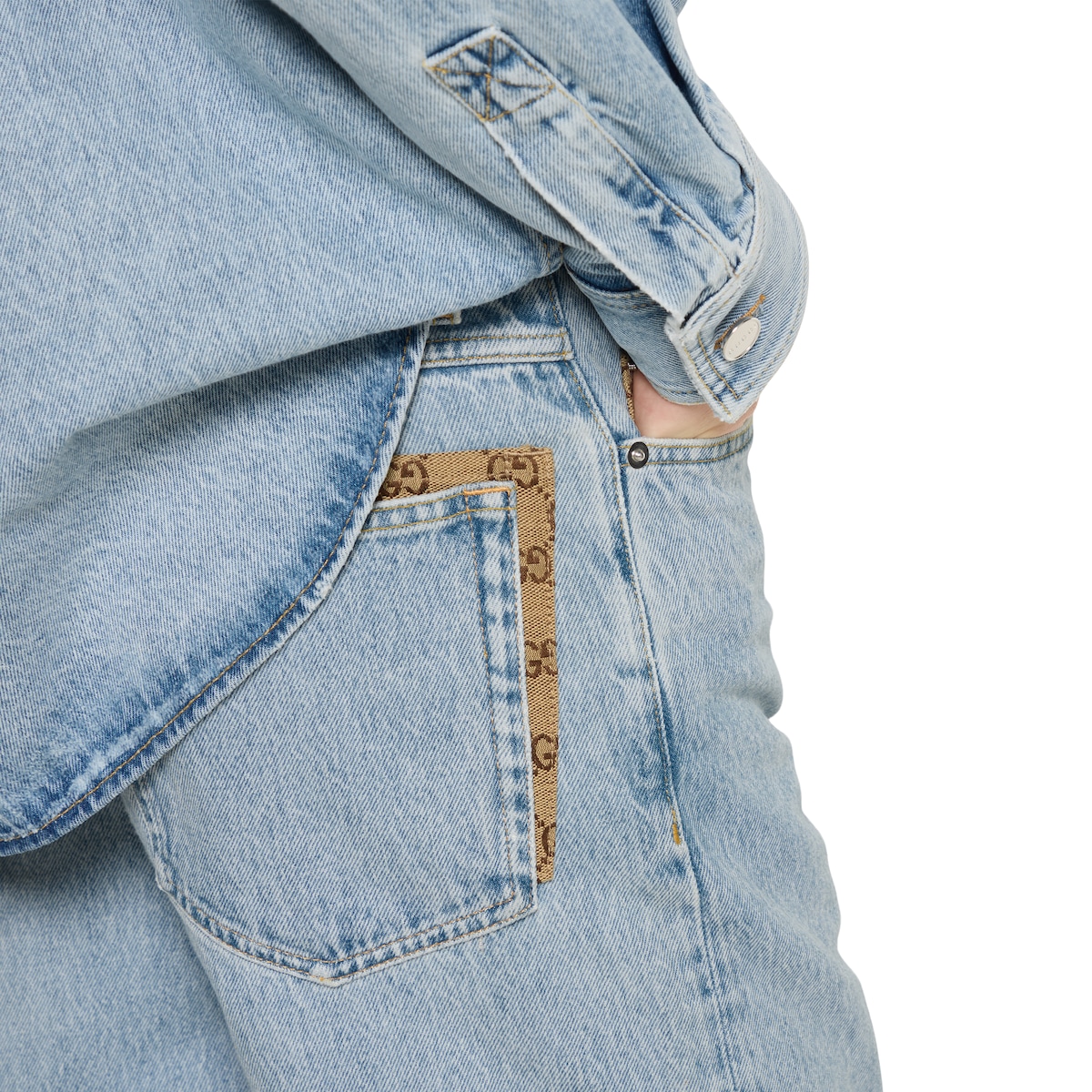 デニム・ジーパン GUCCI LIGHT BLUE JEANS IN FADED DENIM GUCCI Light blue jeans in faded denim | TheDoubleF