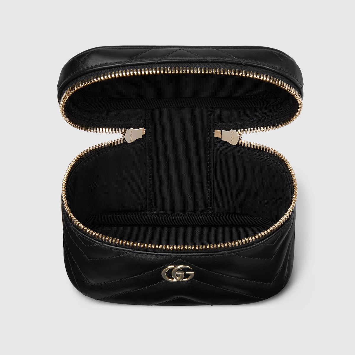 新品　未使用【GUCCI】GGマーモント バニティ ポーチ GGマーモント〕ナノ バニティバッグ ・ブラック レザー | GUCCI公式