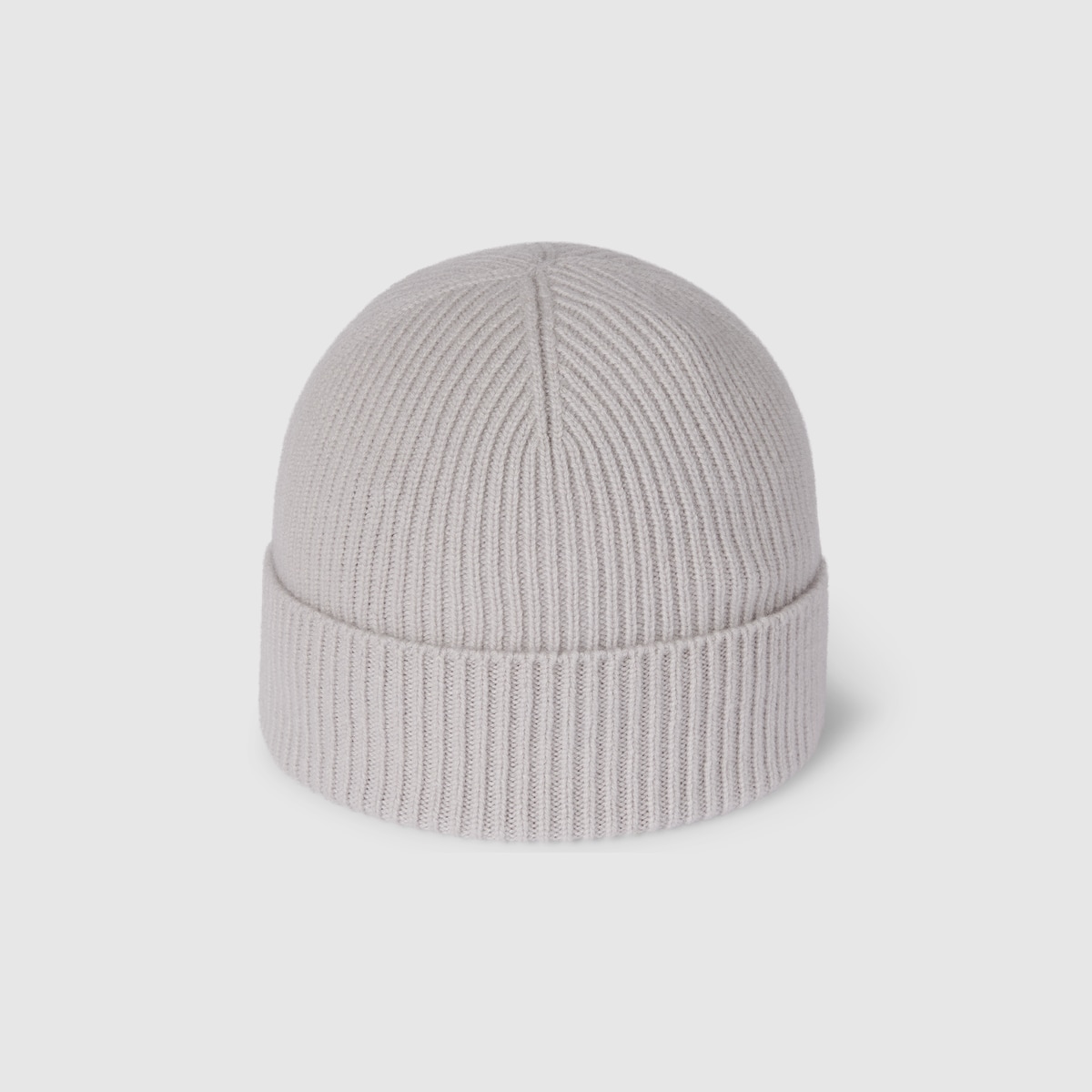 Cashmere hat with patch in beige - thumbnail 2