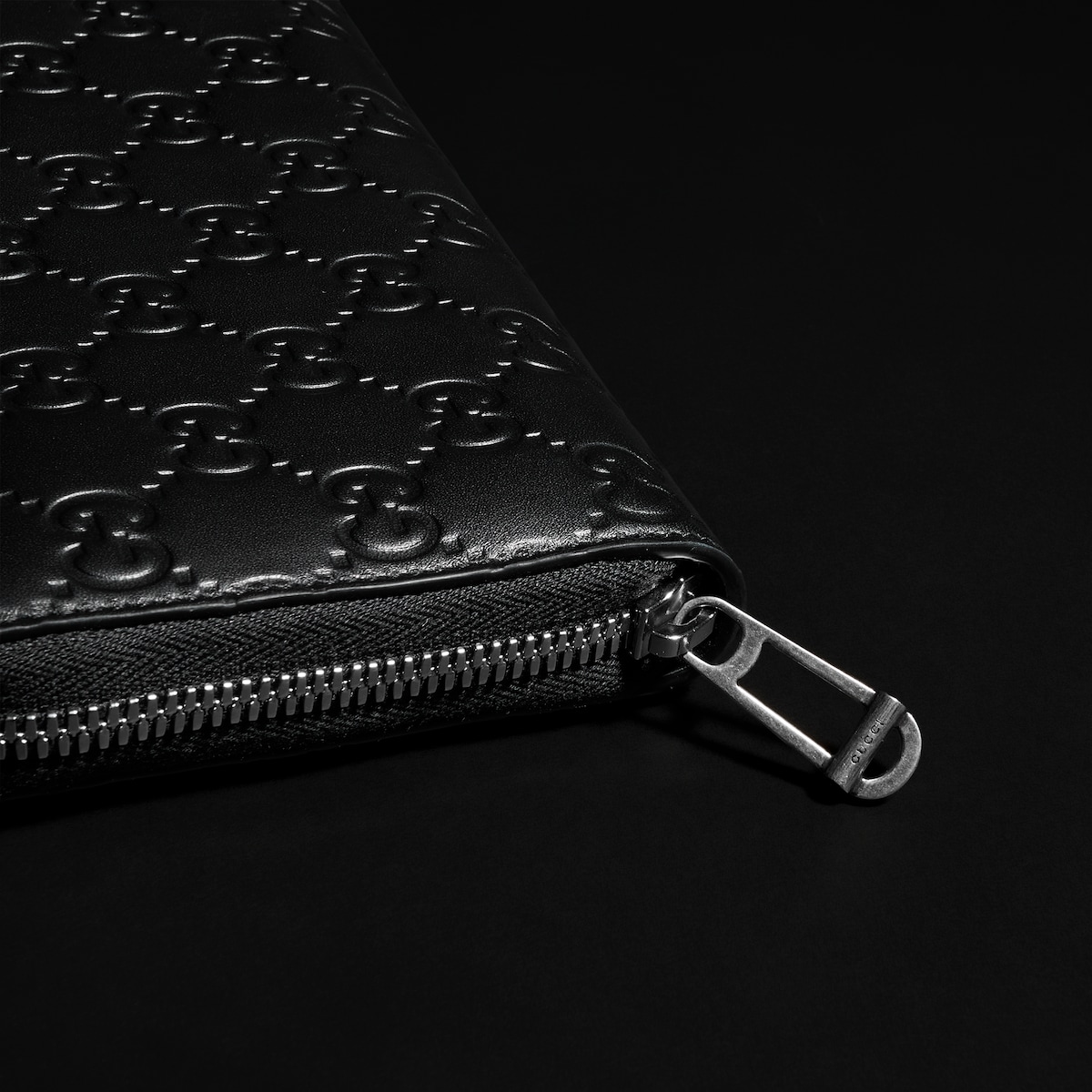 GG Emblem zip around wallet in black GG leather - thumbnail 3