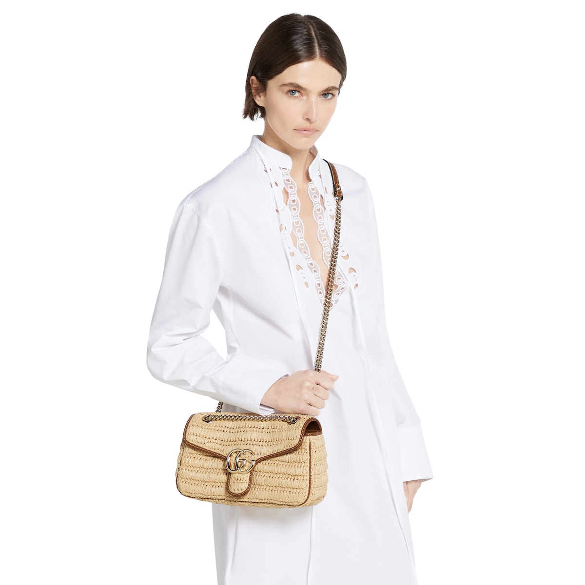 GG Marmont woven medium shoulder bag in natural straw-effect