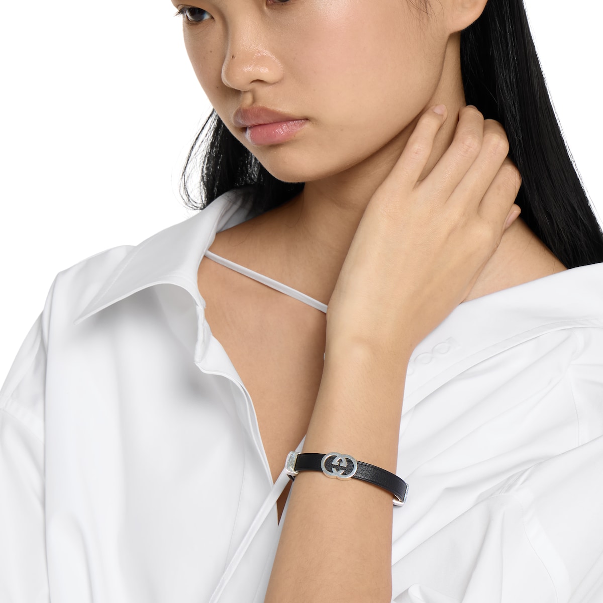 Gucci Interlocking leather bracelet in black leather | GUCCI® US