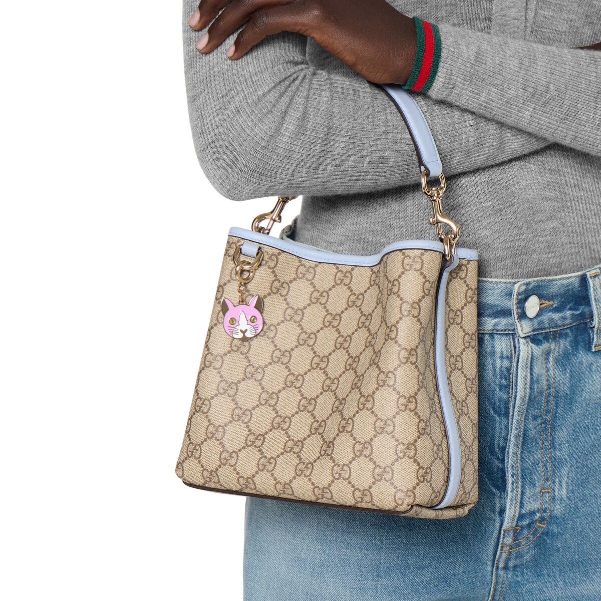 未使用品✨GUCCI　キャットシェイプバッグチャーム　猫モチーフ　現行品 キャット シェイプ バッグ チャーム ・ベージュ＆ダークブラウン