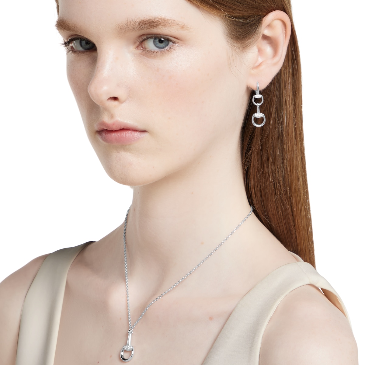 ホースビット〕18K ダイヤモンド ドロップピアス ・18K ホワイト