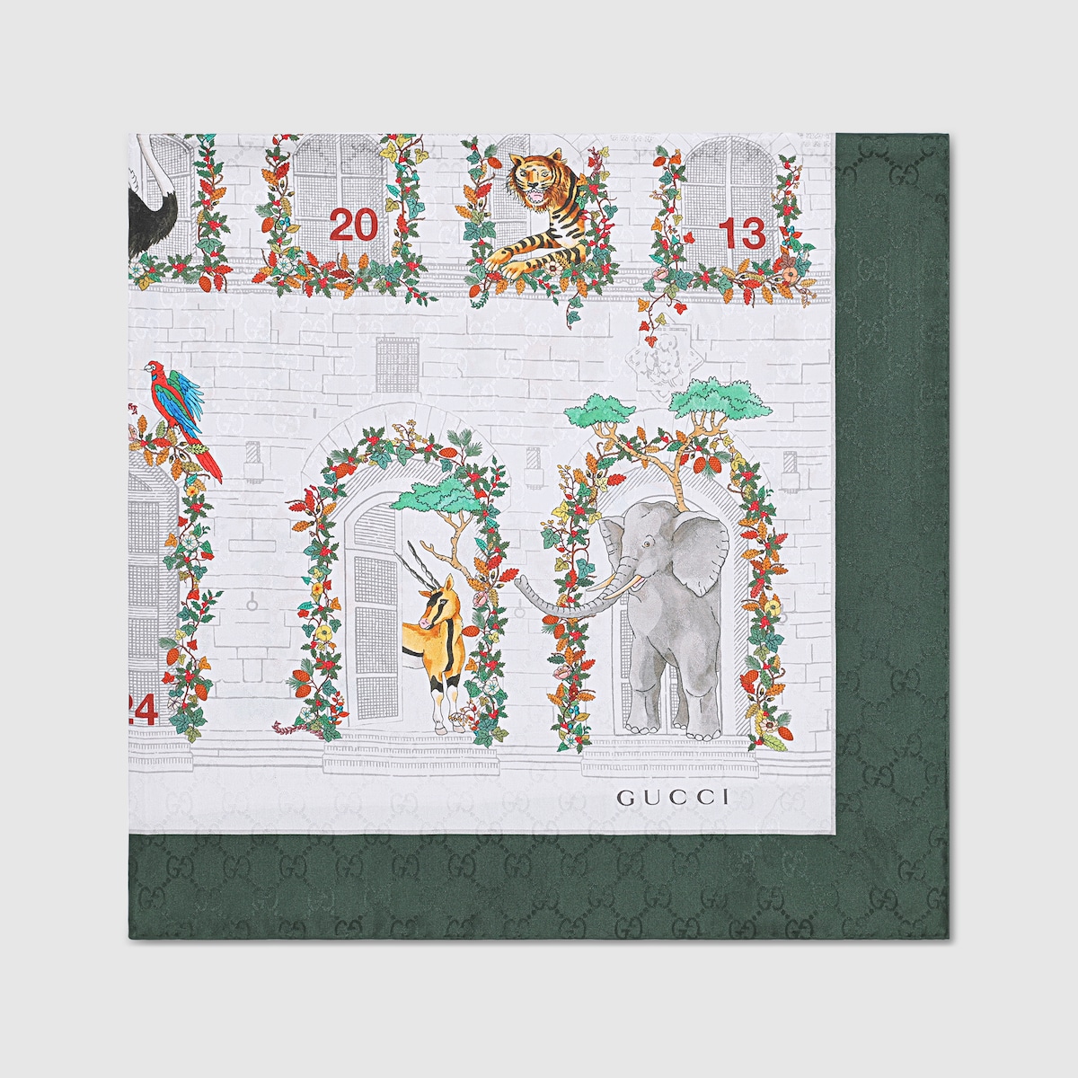 GUCCI グッチ Flora&Fauna MAGNI 花と動物のシルクスカーフ GUCCI グッチ Flora&Fauna MAGNI 花と動物のシルクスカーフ GUCCI