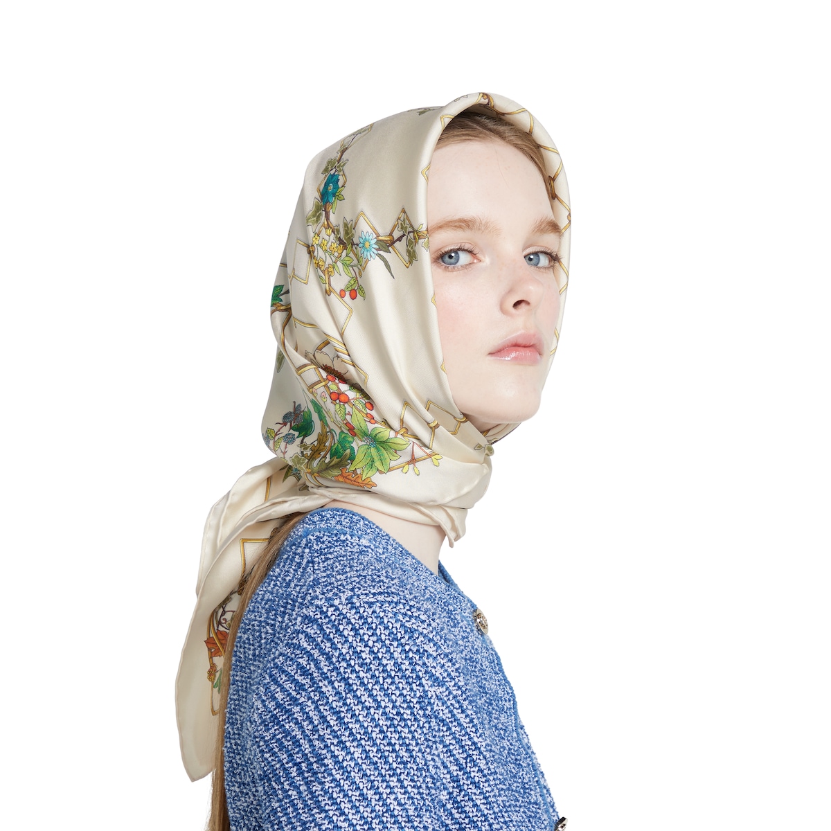 プリント シルクツイル スカーフ ・アイボリー＆マルチカラー | GUCCI公式