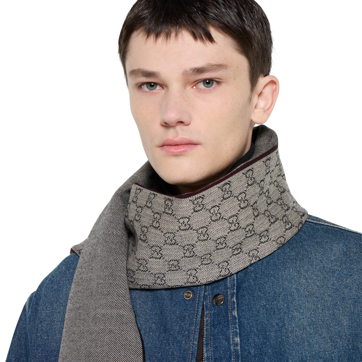 GG ウールジャカード スカーフ ・グレー&ブラック | GUCCI公式 GG ウールジャカード スカーフ ・グレー&ブラック | GUCCI公式