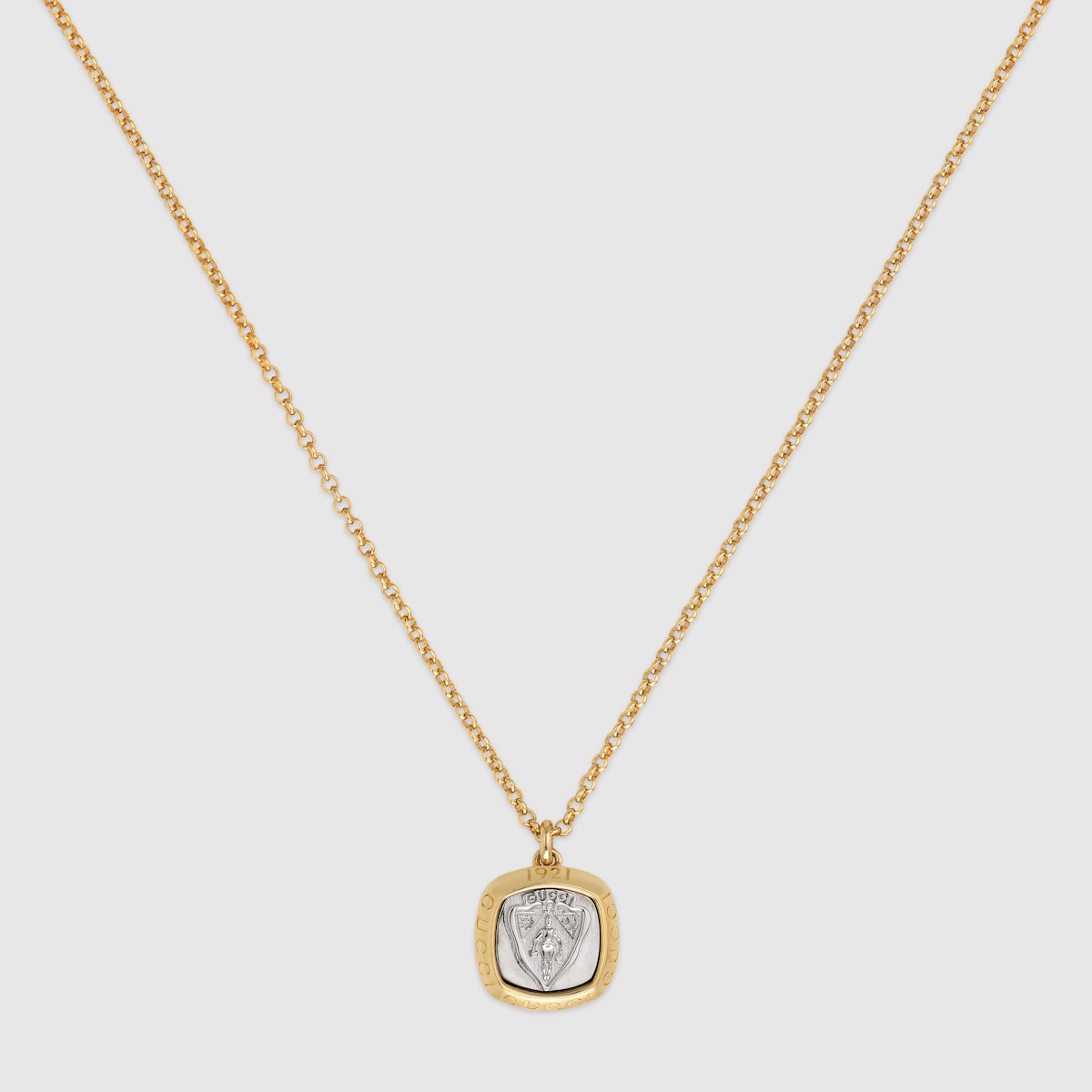 Gucci crest pendant necklace in gold-toned brass - thumbnail 4