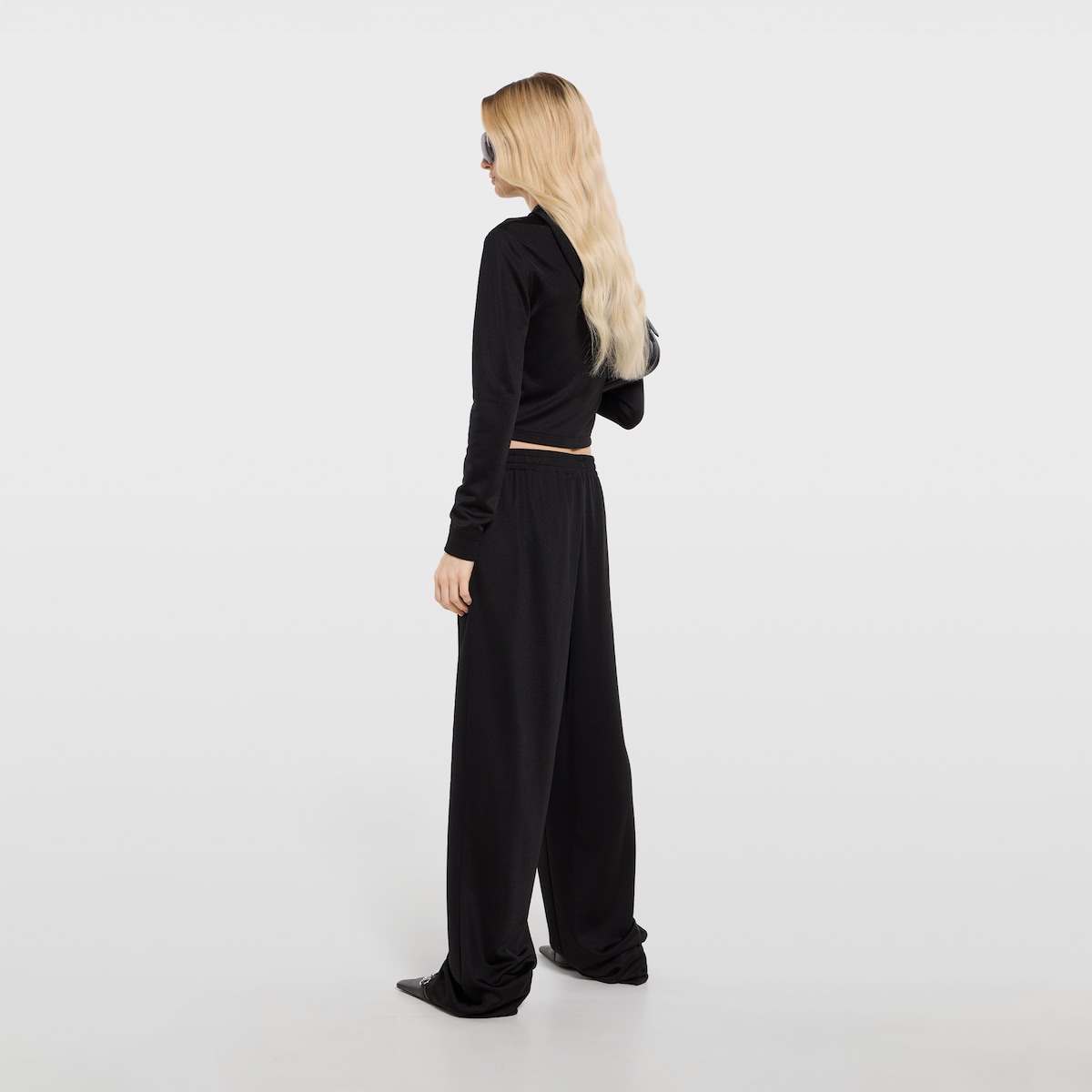 Jersey leisure pants with embroidery in black