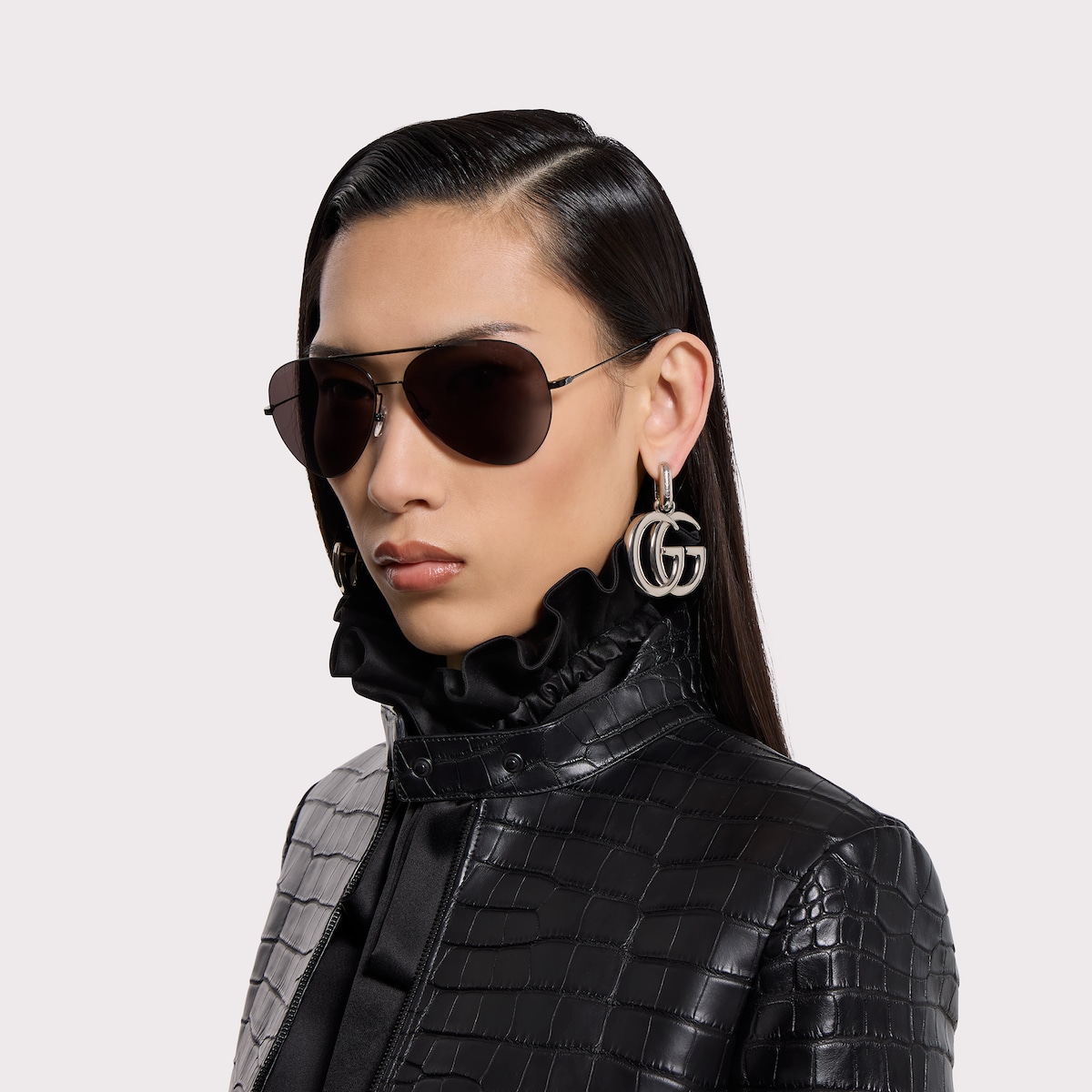 Curated visual reference: Gallery Detail: Pilot Frame Sunglasses In Black
