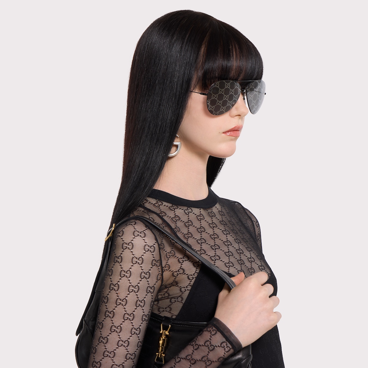 Pilot frame sunglasses in black - thumbnail 2