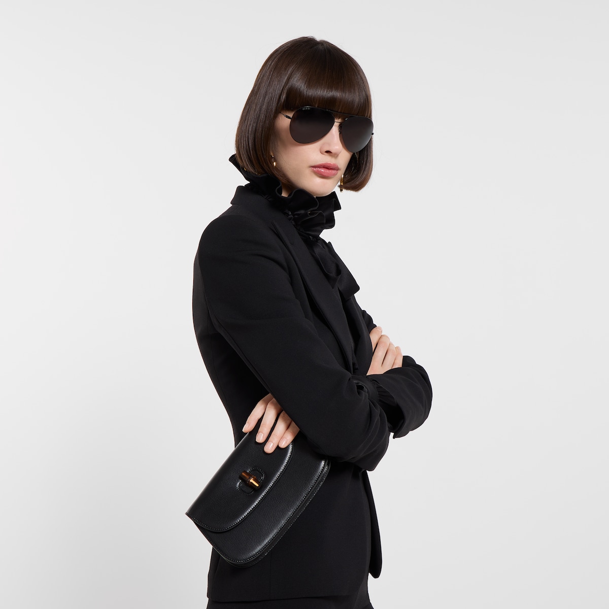 Bamboo clutch in black leather - thumbnail 2