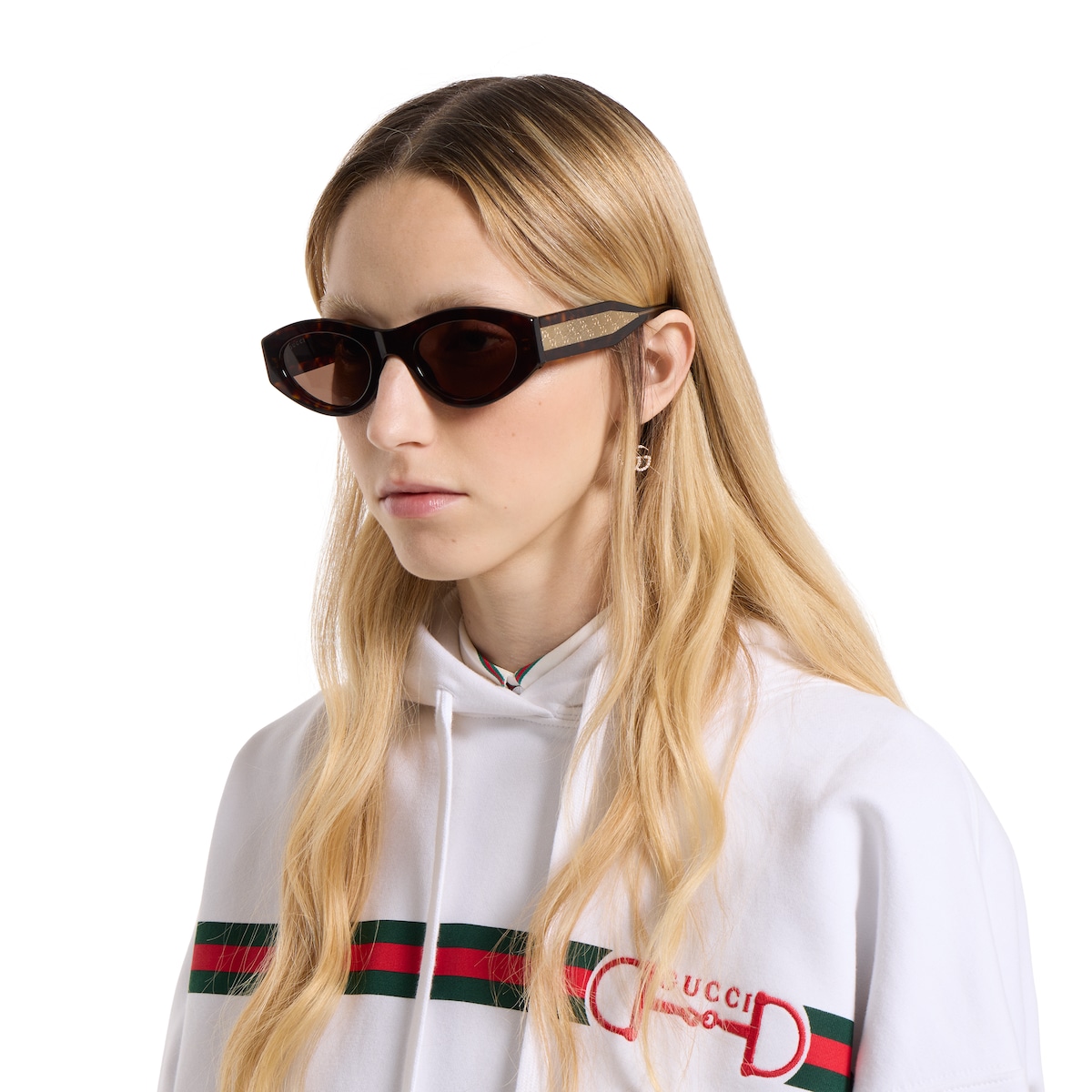 Oval frame sunglasses in brown tortoiseshell | GUCCI® US