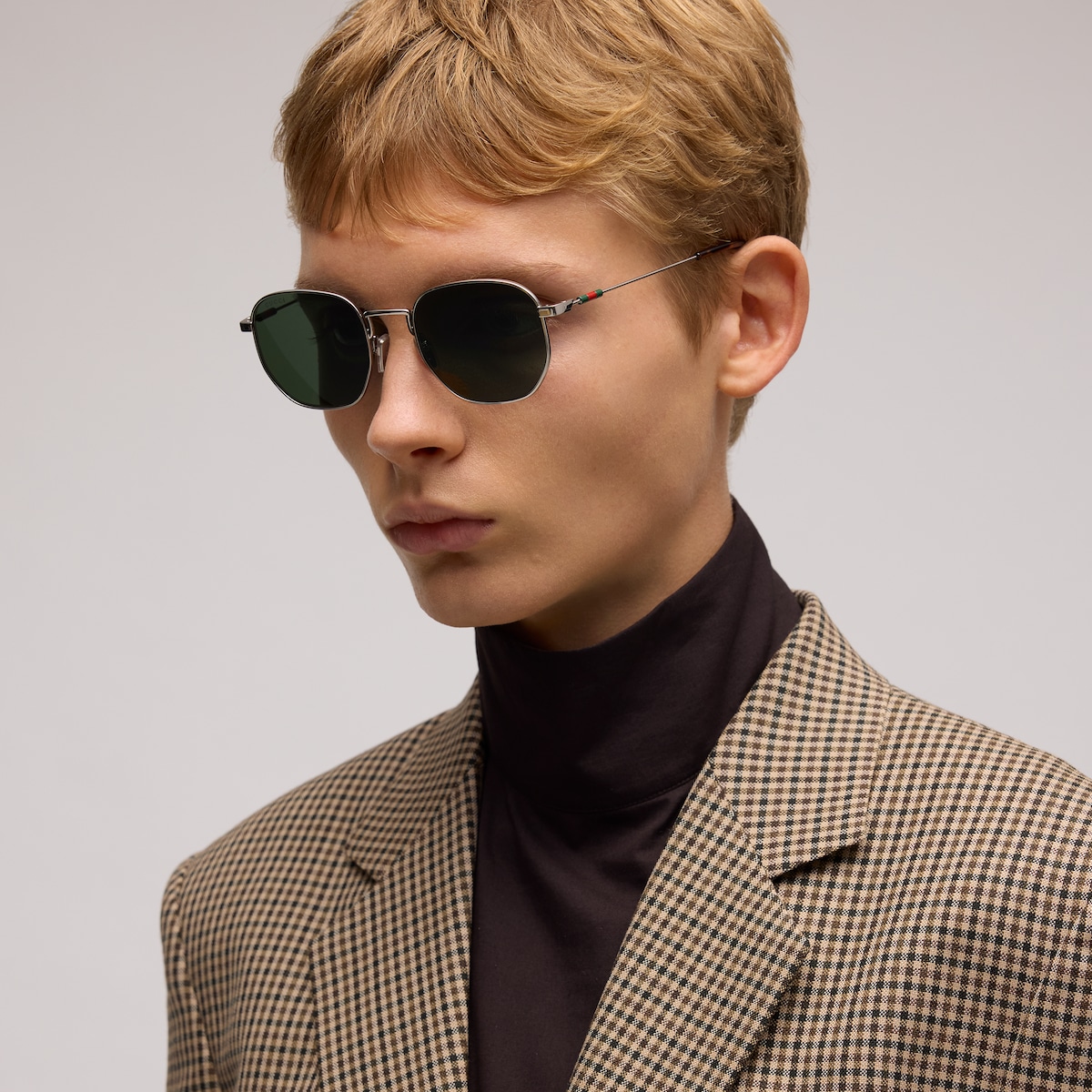Round frame sunglasses in silver