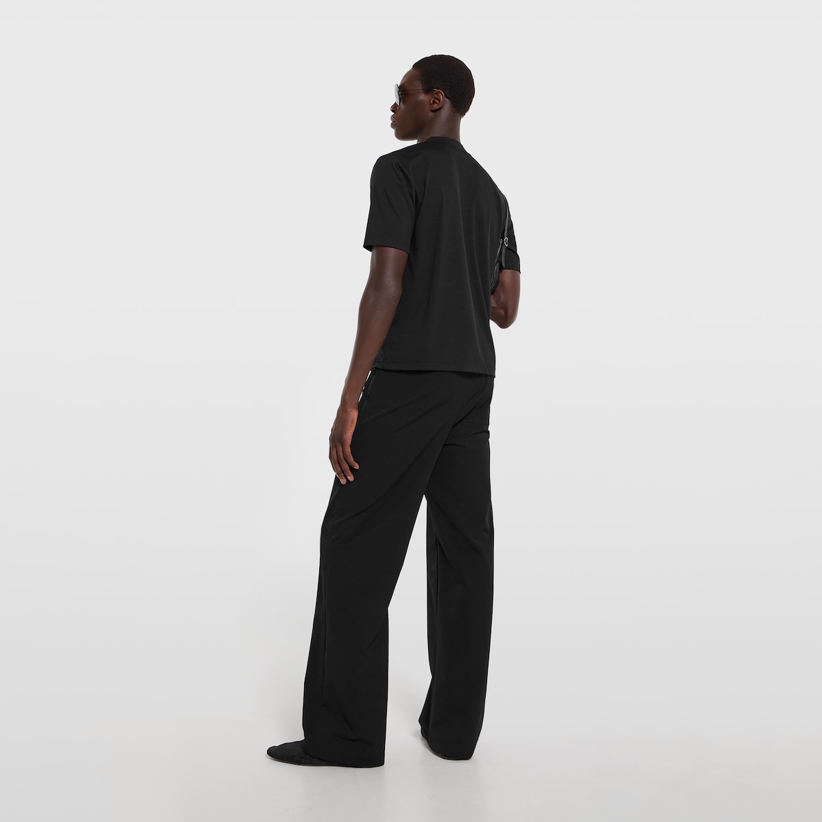 Soft rayon jersey T-shirt with embroidery in white