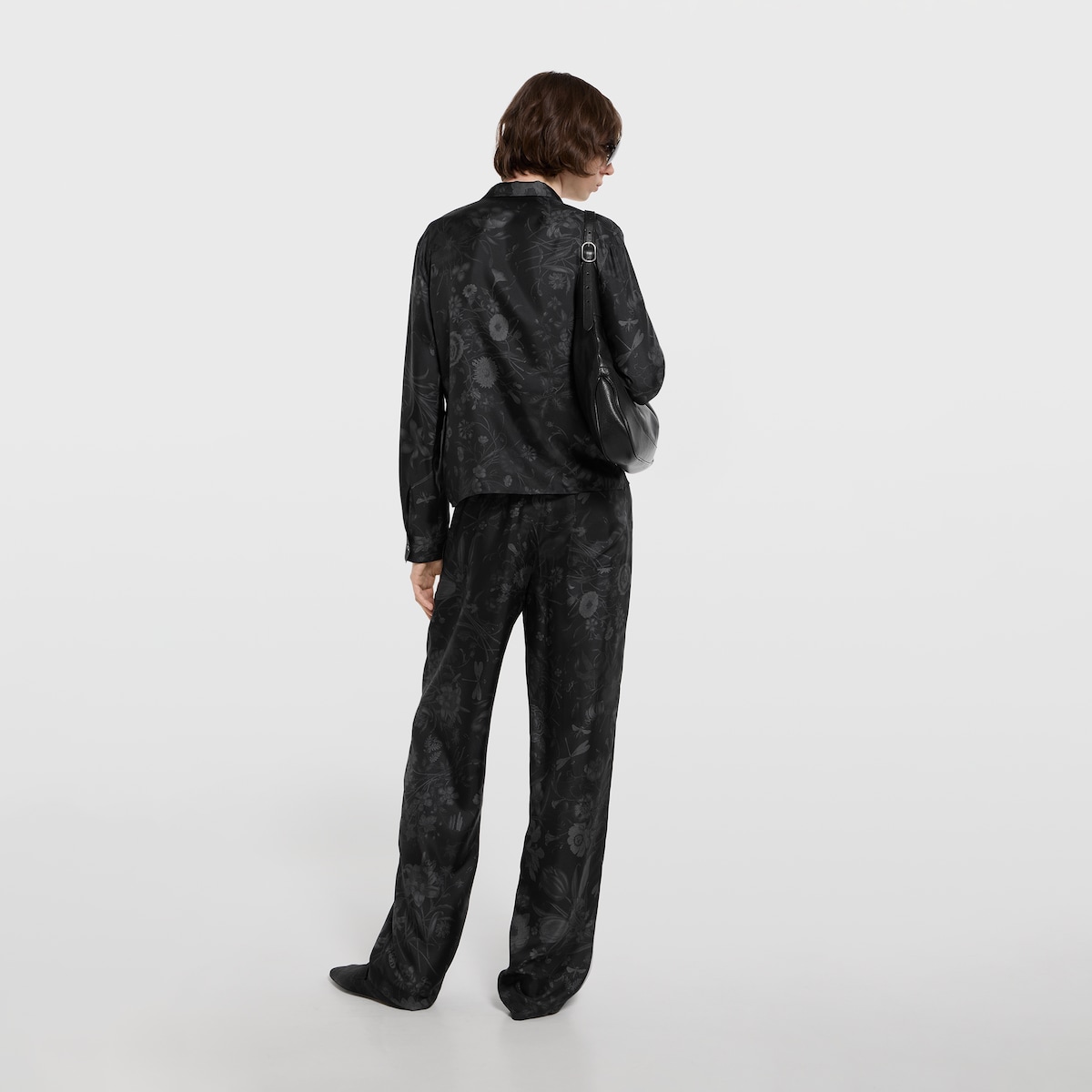 Printed silk twill bowling shirt in black and grey | GUCCI® US Printed silk twill bowling shirt in black and grey | GUCCI® US