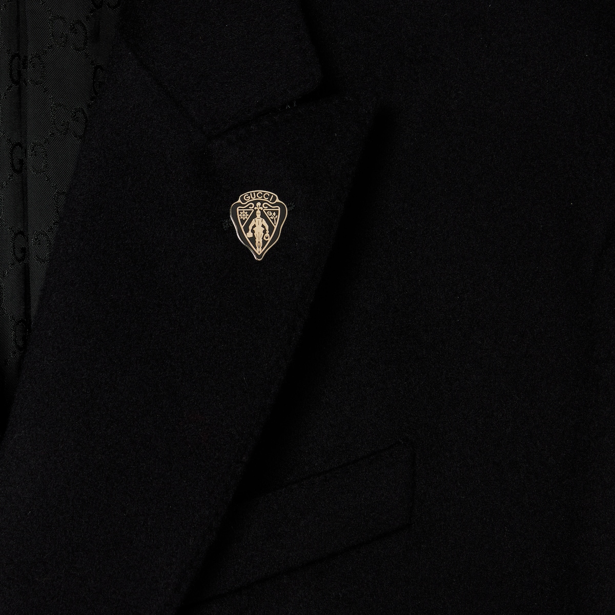Double-breasted wool cashmere coat in black