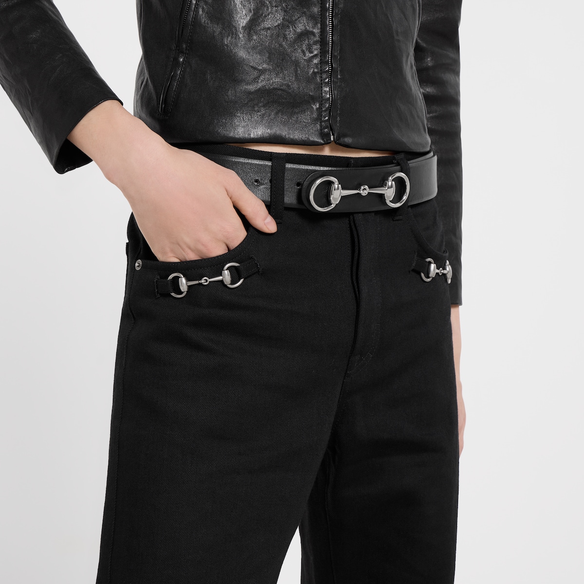 【こま】グッチ☆ホースビット　刺繍　レザータグ　デニムパンツ　ジーンズ GUCCI - グッチ デニムパンツ ホースビット刺繍 コットン ボトムス