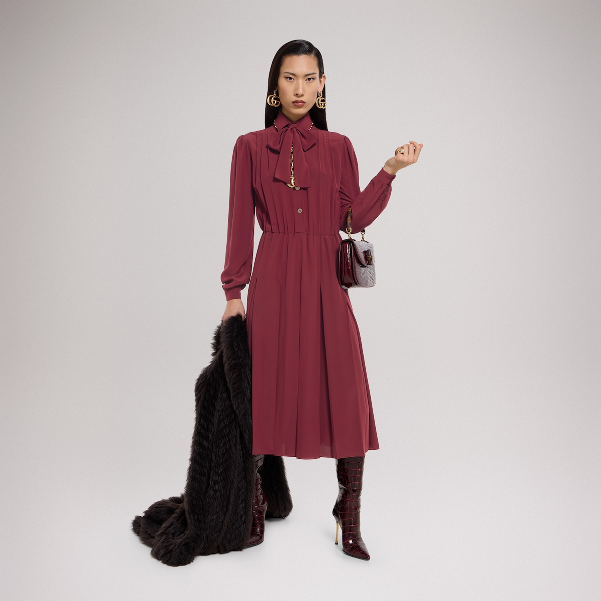 Silk crêpe de chine dress in bordeaux - thumbnail 2