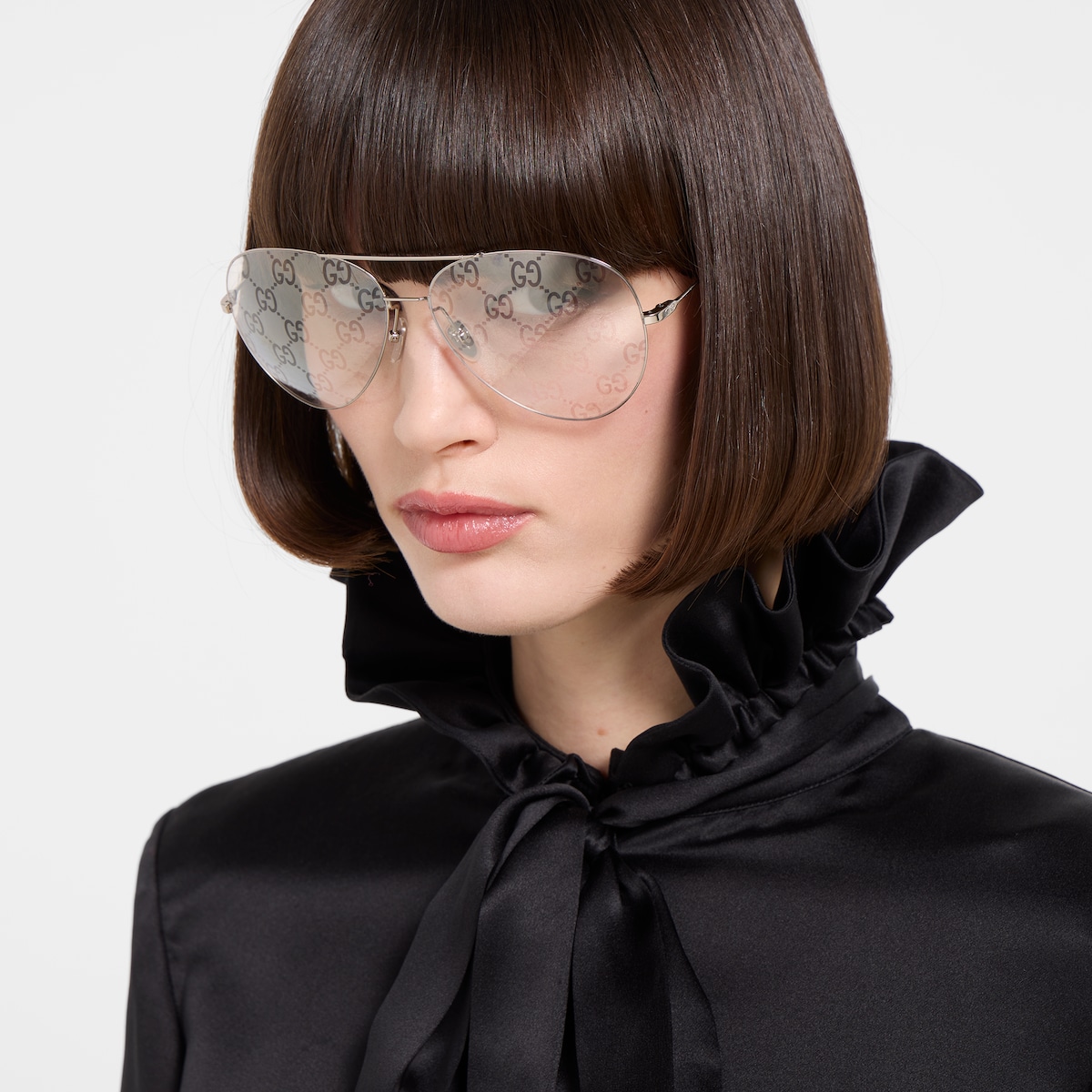 Pilot frame sunglasses in black - thumbnail 8