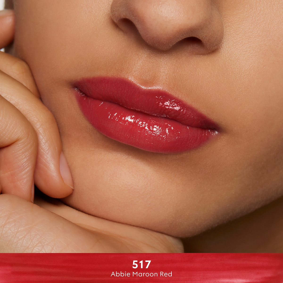 517 Abbie Maroon Red, Rouge De Beauté Brillant in 517 Abbie Maroon Red - thumbnail 4