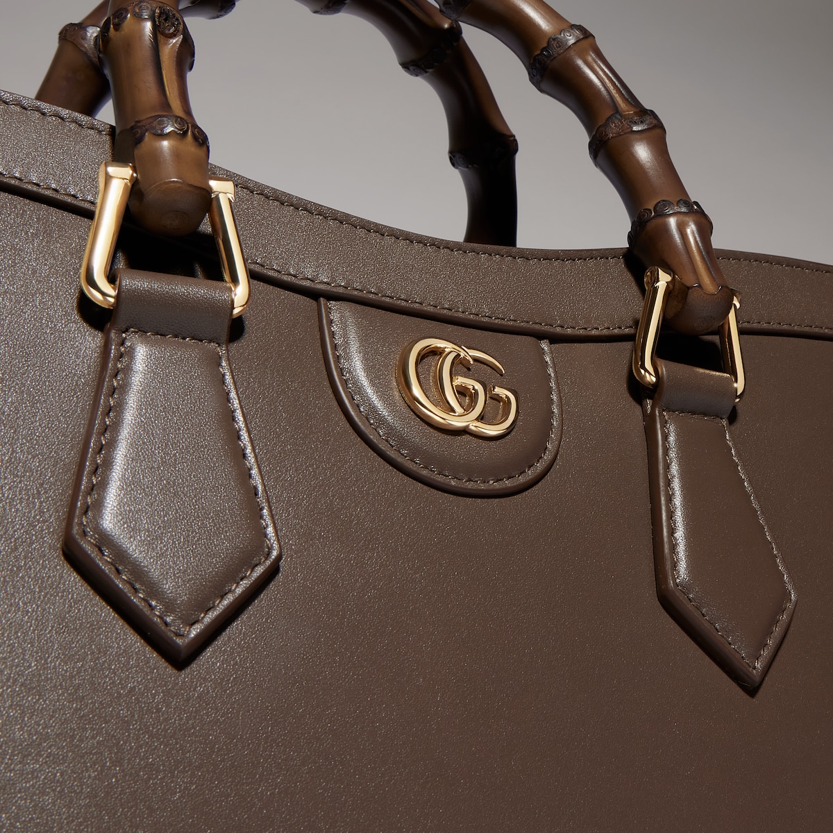 Gucci Diana medium tote bag in dark taupe leather - thumbnail 7