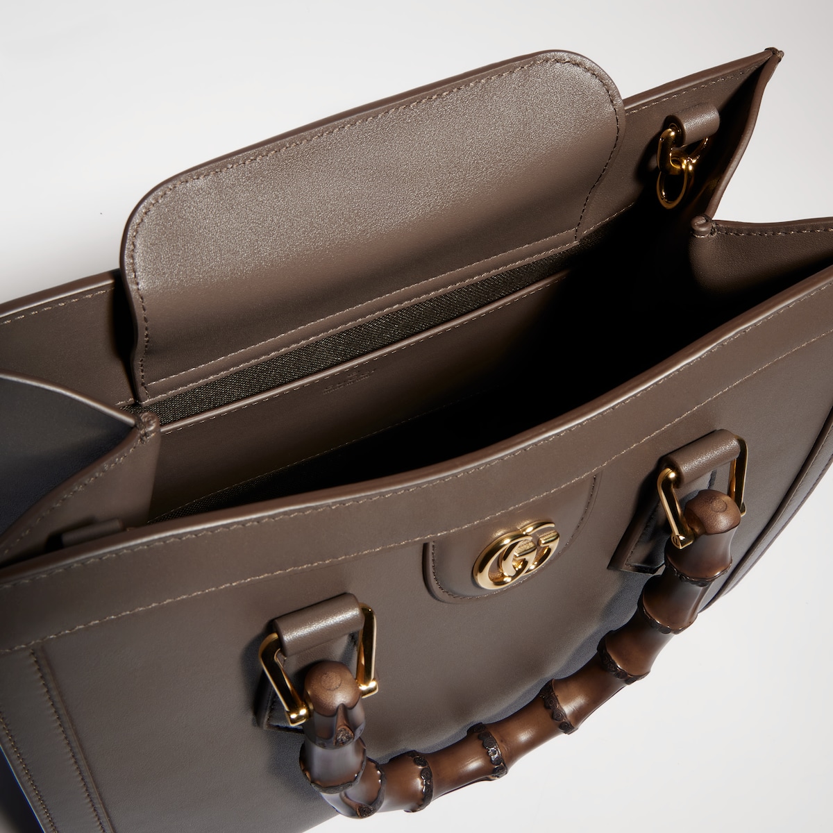 Gucci Diana medium tote bag in dark taupe leather - thumbnail 9