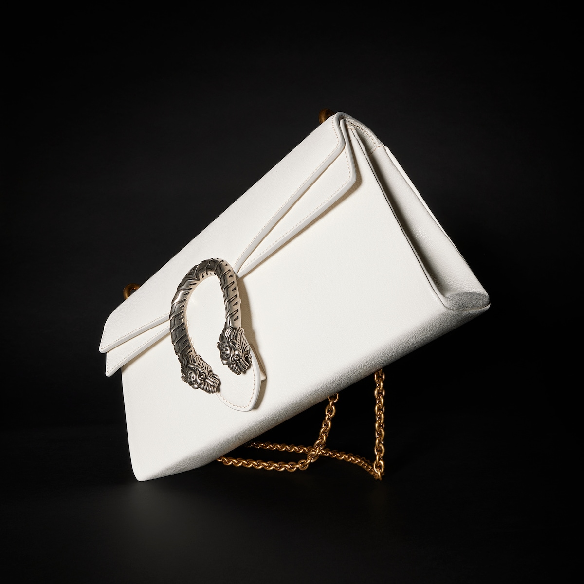 早い者勝ち！！！美品　正規品　GUCCI ボディバッグ ホワイト　箱あり ディオニュソス〕ミディアム ショルダーバッグ ・ホワイト レザー