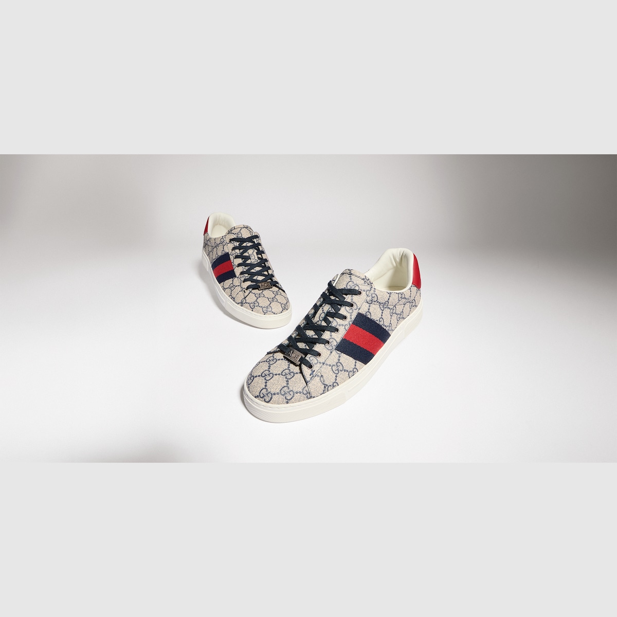 Men's Gucci Ace sneaker with Web in beige and blue GG Supreme