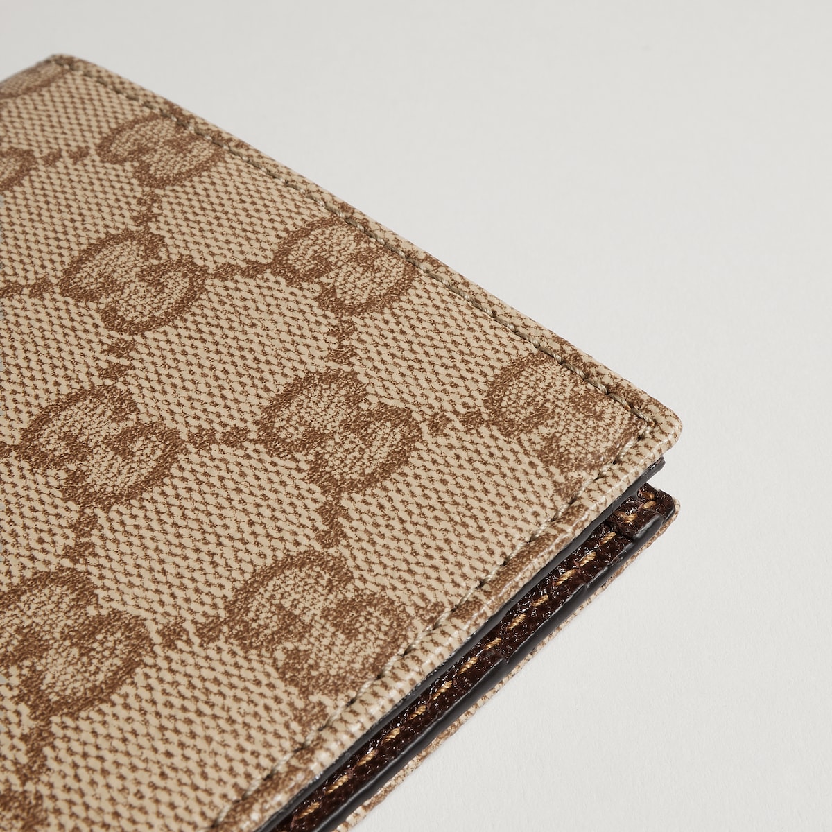 Gucci Essence Classic bi-fold wallet in sand and brown GG canvas ...