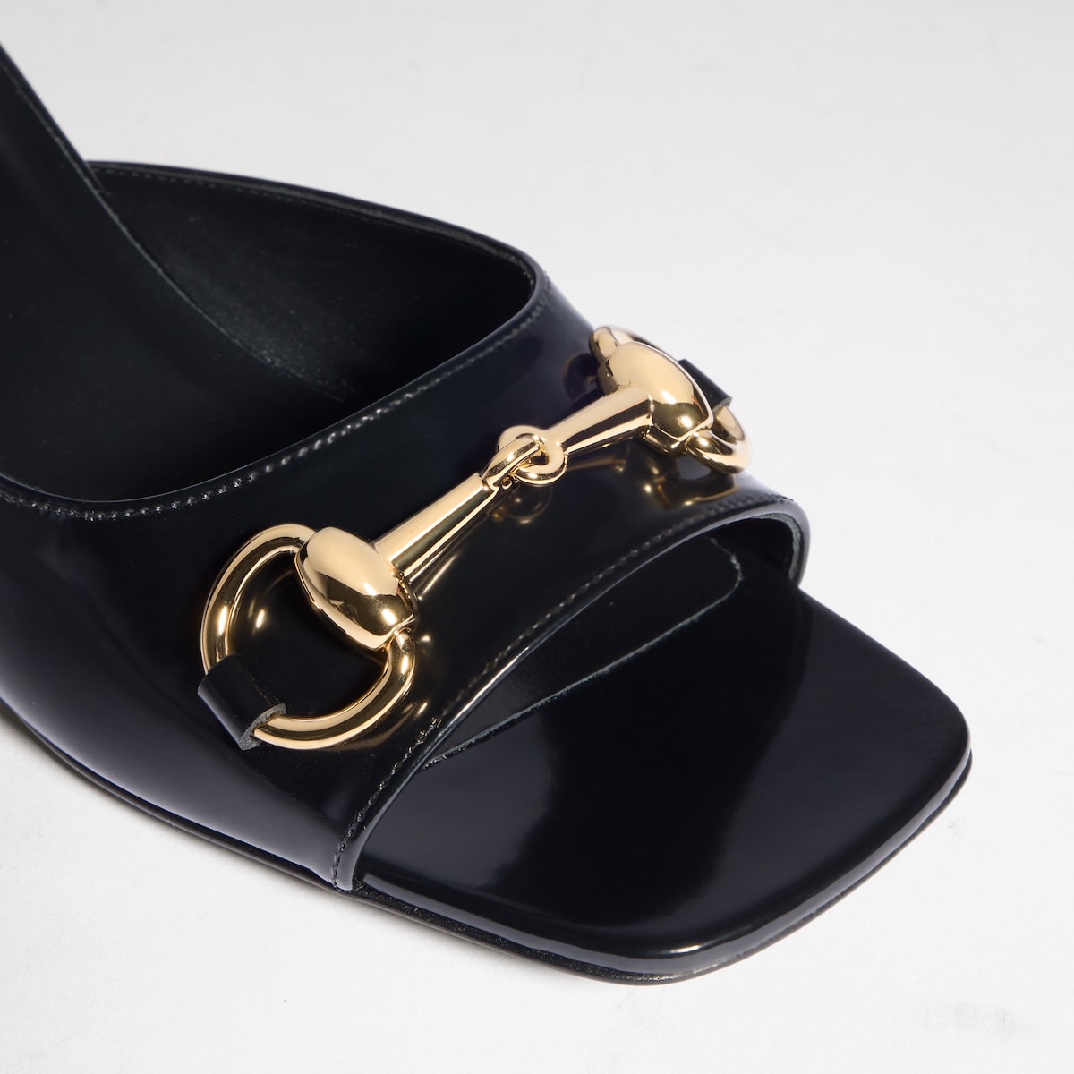 Women's Signora slide sandal in black leather | GUCCI® US