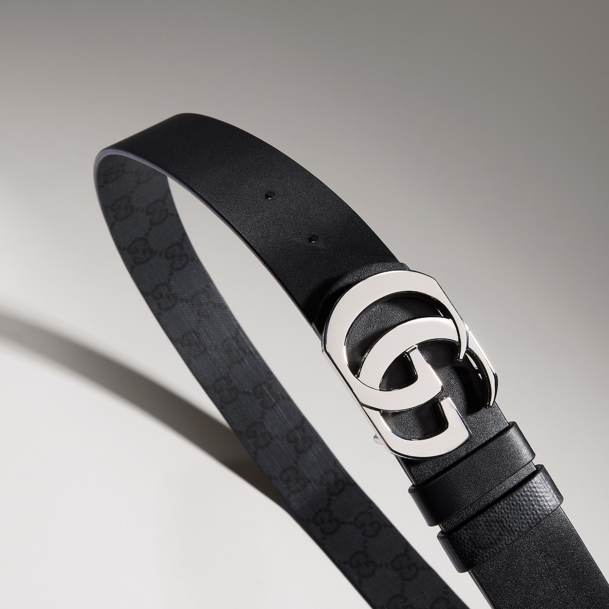 Gucci GG Marmont Belt 
Black Leather Belt with Silver Double G Buckle Gg Marmont Gucci Sparkle Belt Shop Gucci Wide Double G Belt  main image 3