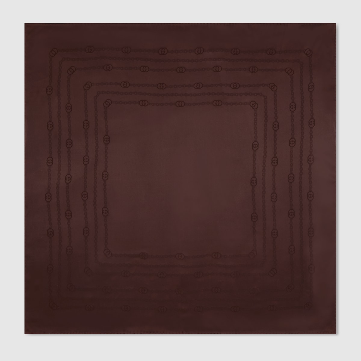 Interlocking G chain silk carré in brown