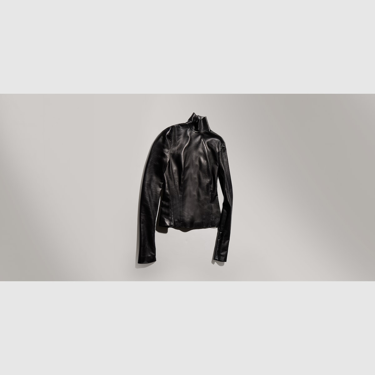 Soft nappa turtleneck top in black