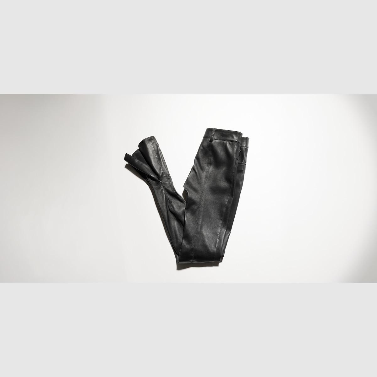 Lightweight stretch leather pants in black