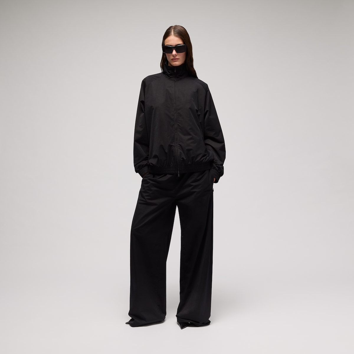 Soft technical twill leisure pants in black - thumbnail 5