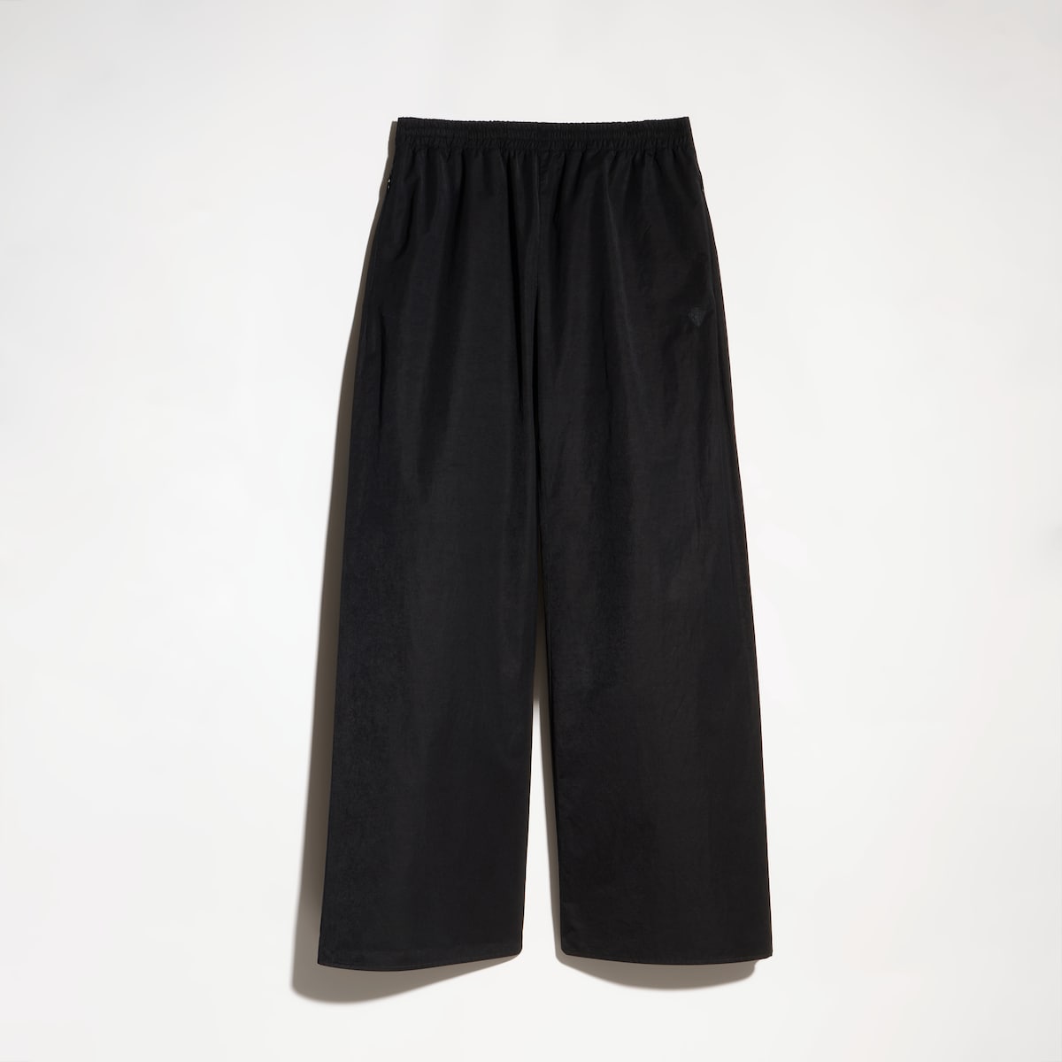 Soft technical twill leisure pants in black - thumbnail 4