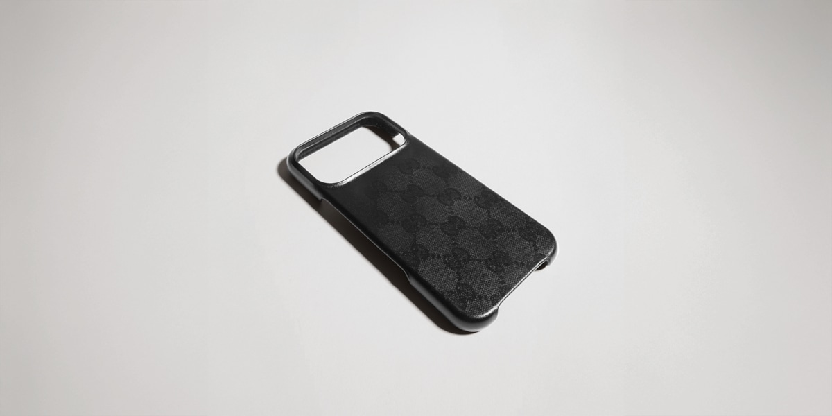 iPhone 17 Pro Max ケース ・ブラック GGキャンバス | GUCCI公式