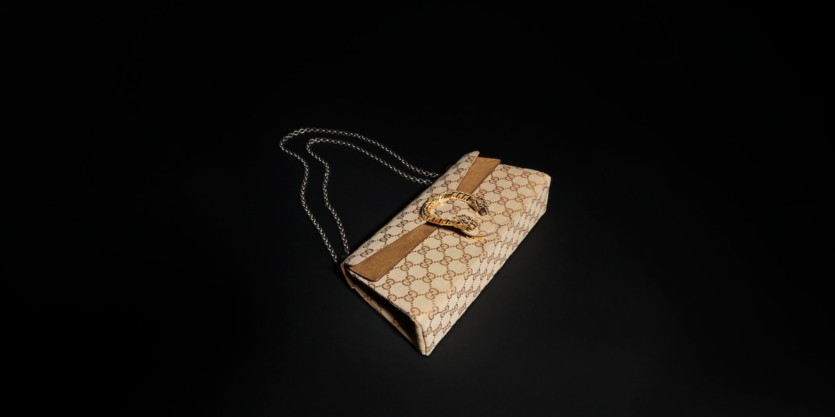 （週末価格）GUCCI ベージュ スクエアトゥパンプス 36.5 C 保存袋箱付 ディオニュソス〕ミディアム ショルダーバッグ ・サンド＆ブラウン GG