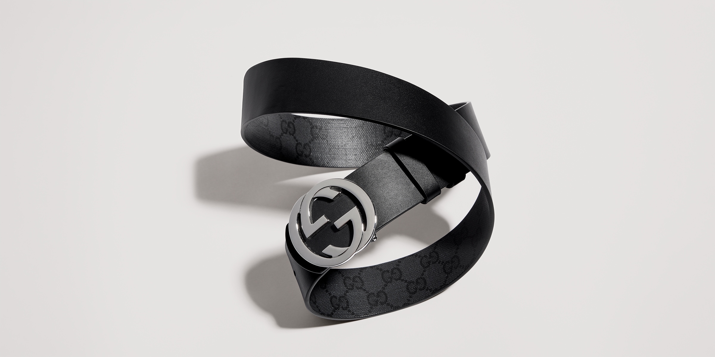 Reversible belt with Interlocking G buckle