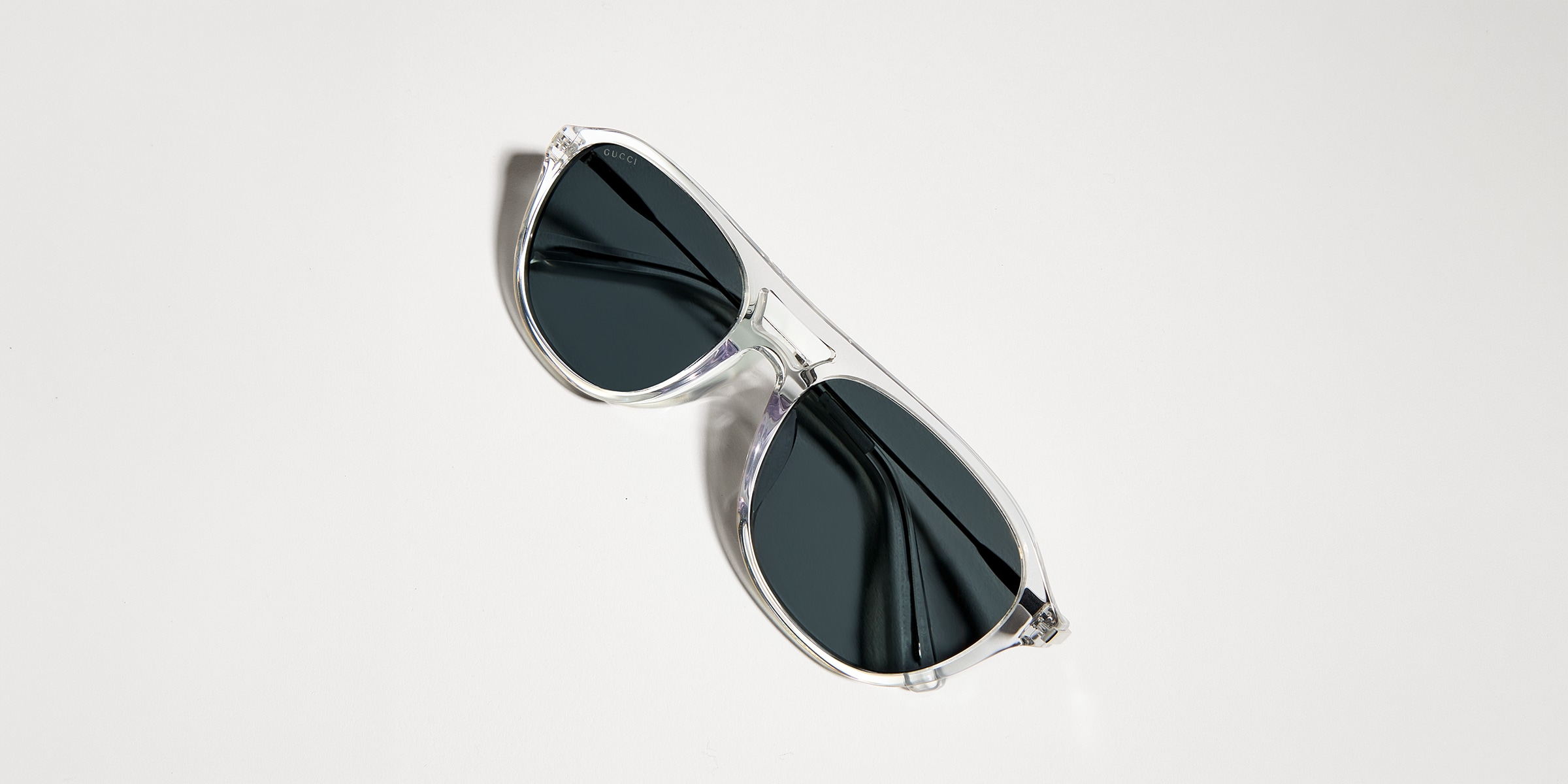 Specialized-fit navigator sunglasses in transparent grey | GUCCI® US