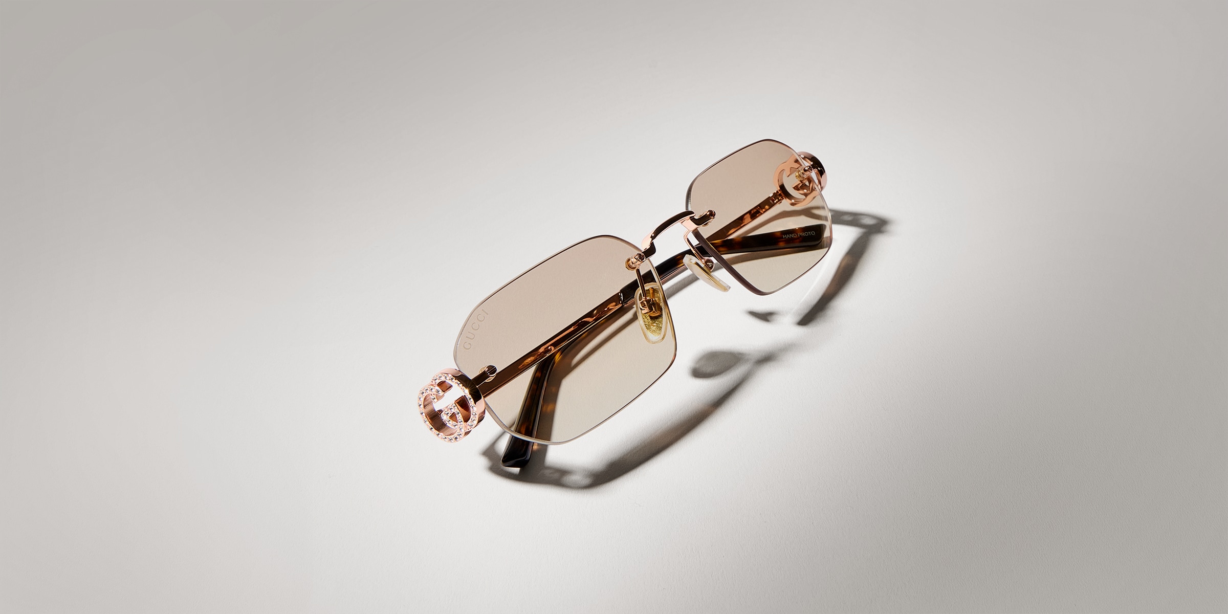 Rectangular-frame sunglasses in rose gold metal | GUCCI® BE
