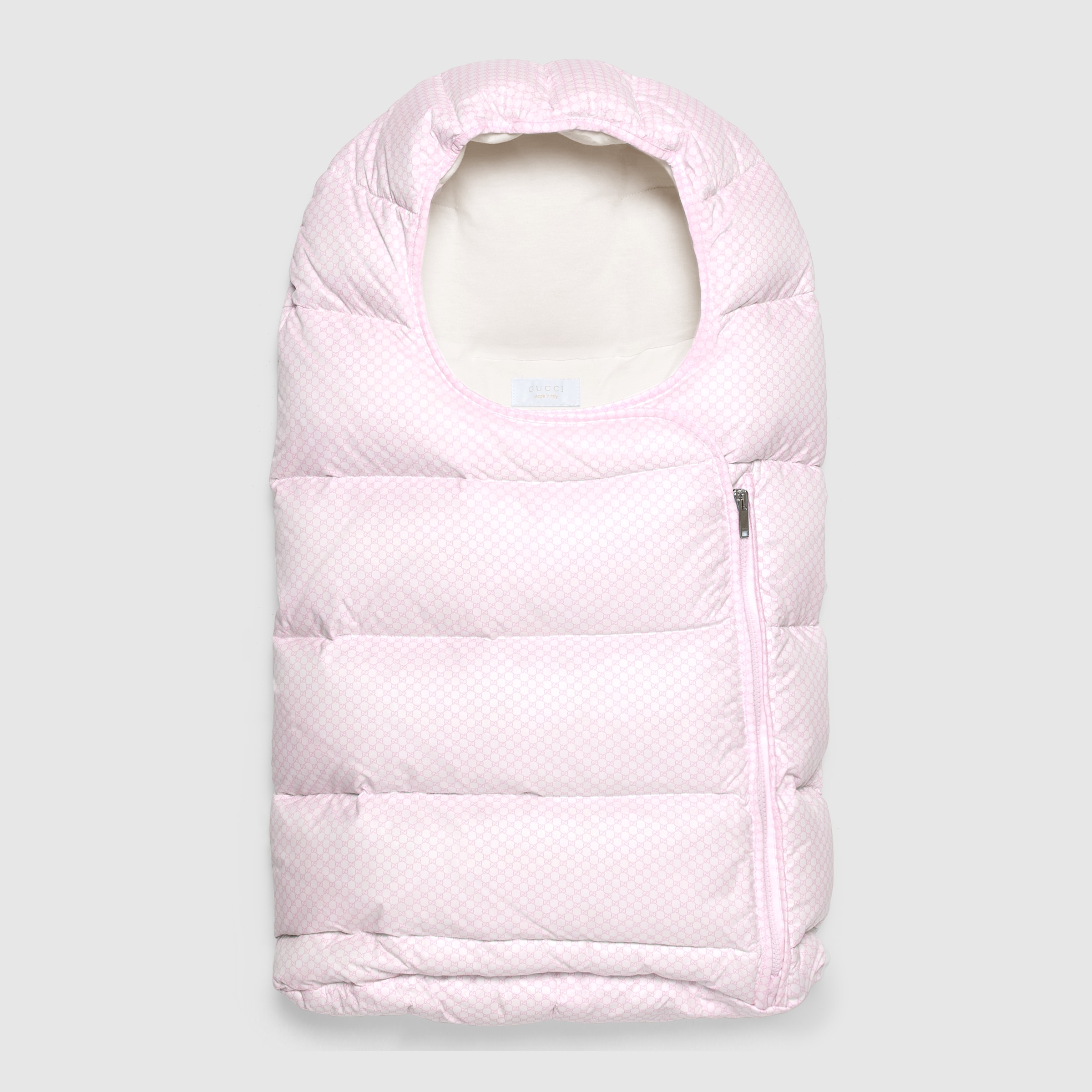 Departments Closed as sleeping bag for one person in cold day, opened as quilt or mat for one family in summer day As to your requirements to customize. Using two zipper,can connect with another one to be bigger and bigger,it is double function can be for cold day and summer day. padded sleeping bag details: * Sleeping bag and outer bag can printed with customers logo.