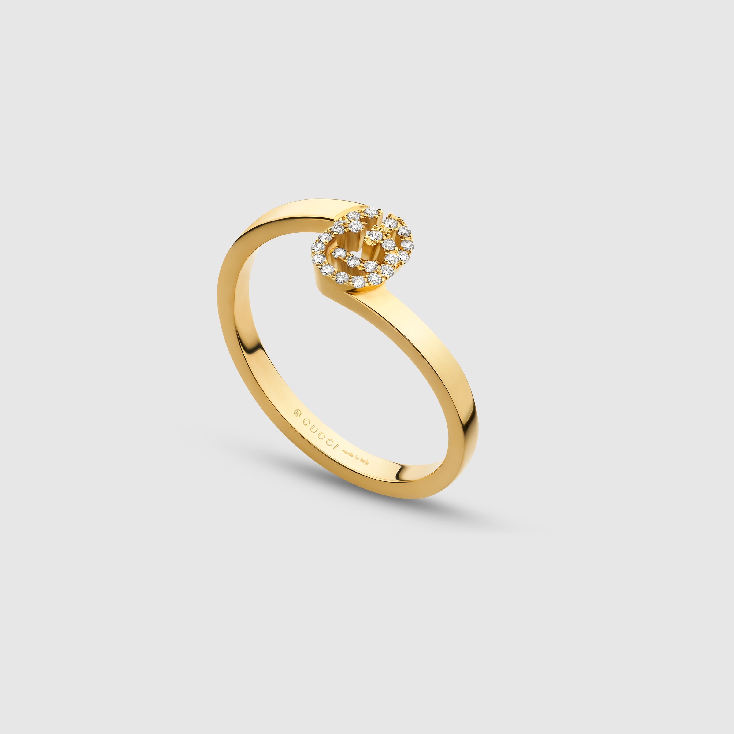 457127_J8540_8000_002_100_0000_Light-GG-Running-ring-in-yellow-gold-with-diamonds.jpg